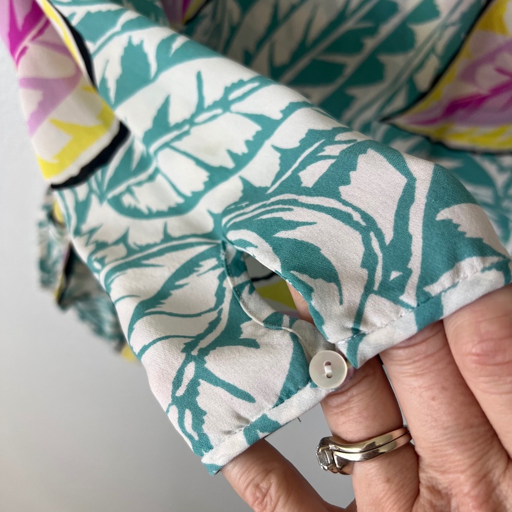Theory 100% Silk Blouse M Georgette Teal Pink Yellow Tropical Leaf Resort Luxury - Picture 9 of 14
